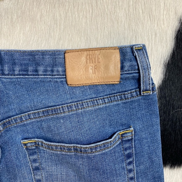 Frye distressed jeans medium blue wash - Picture 11 of 11